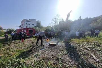 دوره آموزشی اصول پیشگیری از آتش‌سوزی و اطفای حریق در قالب مانور آتش‌نشانی